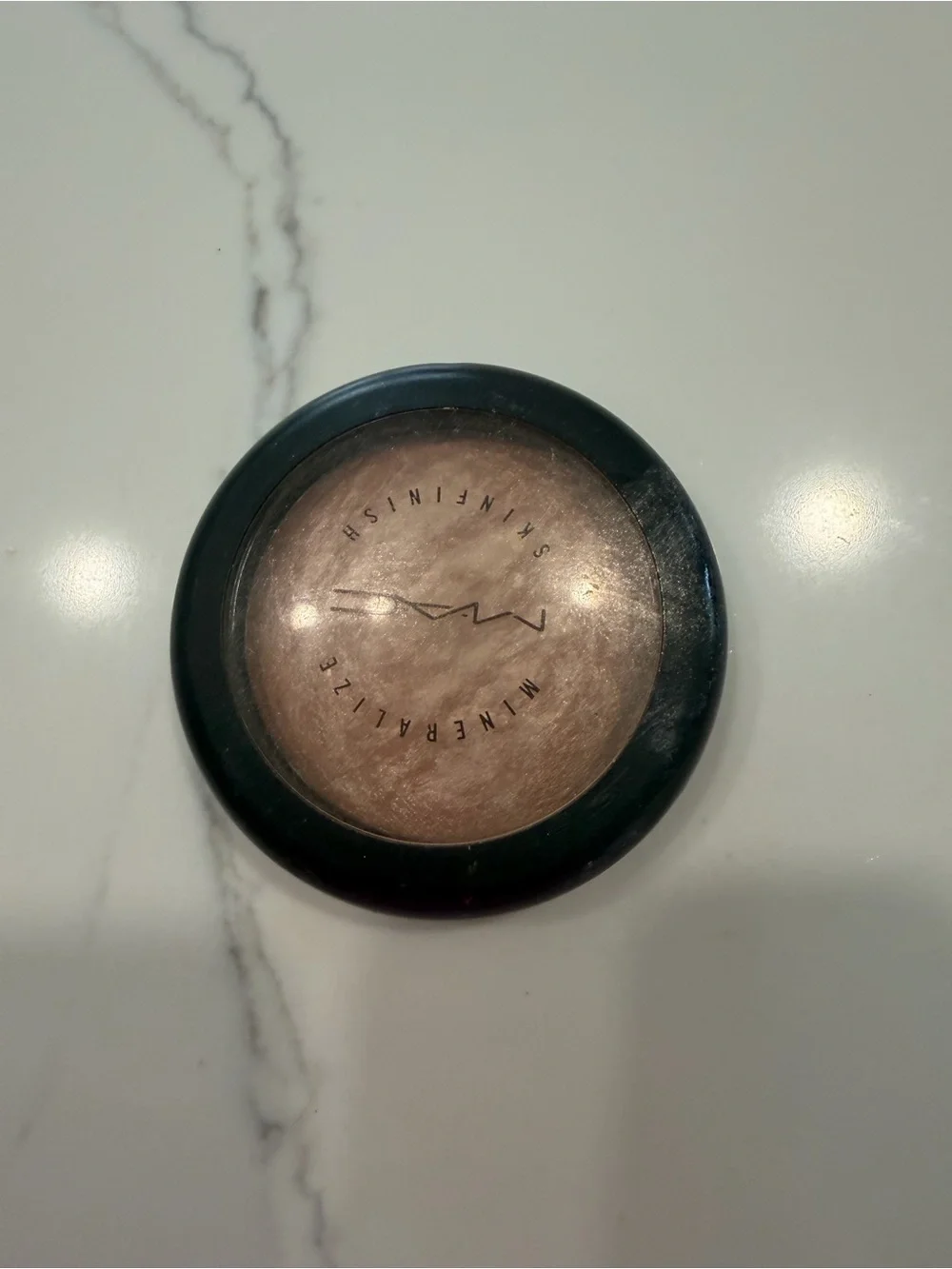 MAC Cosmetics Baked Highlighter - Golden Bronze Glow